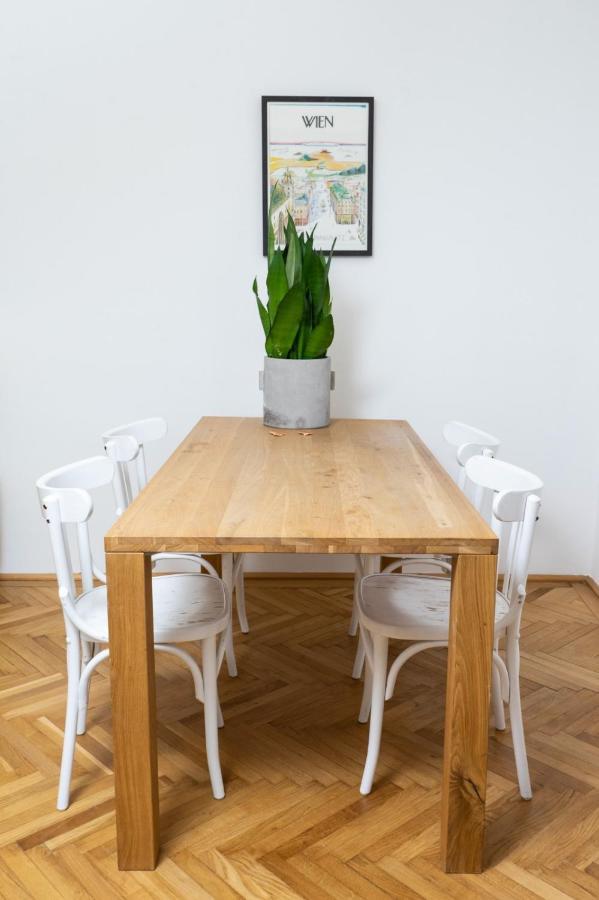 Altbauschatz Am Alsergrund, Naehe Innere Stadt * Vienna